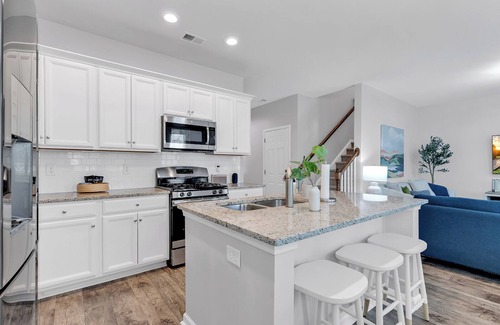 Myrtle Beach House | The Teal House — 5-Star Modern Retreat Near Beach, Golf & Attractions