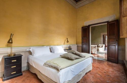 Sant' Ambrogio Apartment | The Terrace in Florence Apt