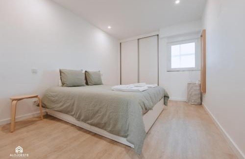 Praia de Santa Cruz Apartment | The Terrace - Santa Cruz