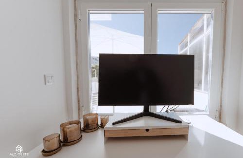 Praia de Santa Cruz Apartment | The Terrace - Santa Cruz