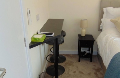 Loughborough Bed & Breakfast | The Three Crowns