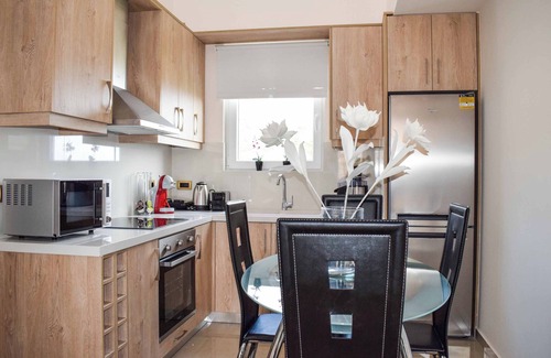 Iraklides Villa | The Three Graces - Apollon