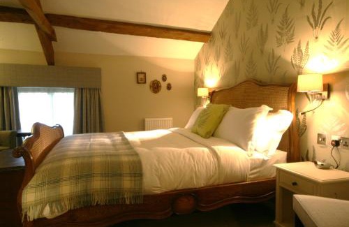 Banbury Hotel | The Three Pigeons