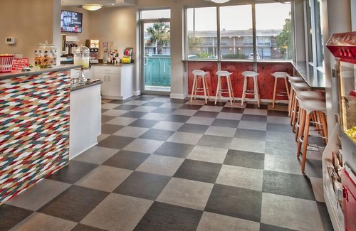 Yamacraw Village Hotel | The Thunderbird Inn