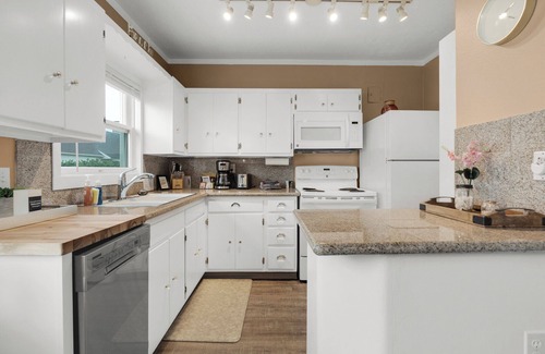 Seaside Cottage | The Tides by the Sea - Entire rental unit in Seaside, Oregon, United States