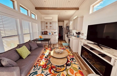 The Woodlands House | The Tiny Tejas with Pool & Hot Tub