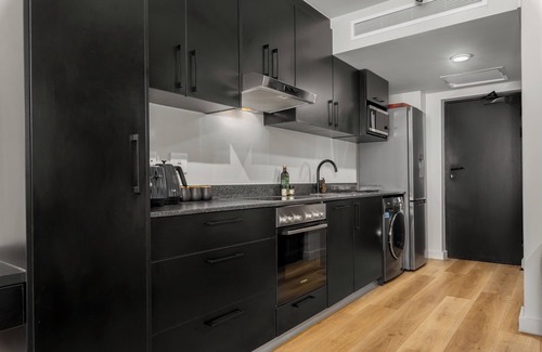 Cape Town City Centre Apartment | The Tokyo | Modern CBD Apartment | No loadshedding