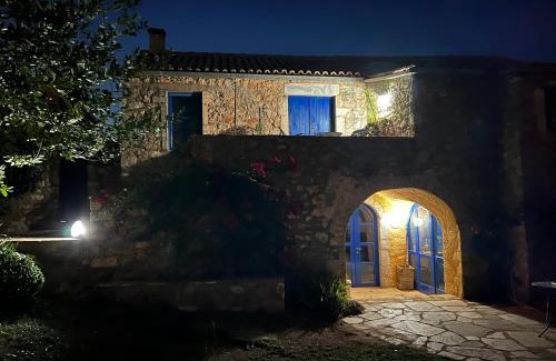 Sampatiki House | The traditional hause with the best view