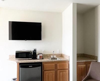 Melita Hotel | The Trail Inn - Melita, Manitoba - HWY 83, HWY 3