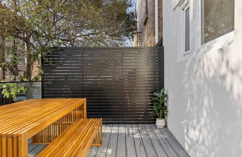 Pyrmont House | The Travertine Terrace - Pyrmont