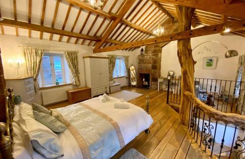 Beckermet House | The Tree House Cumbria, unique, romantic, quirky cottage
