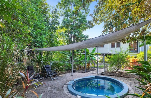 Parap House | The Treehouse | Big Balcony | 3Bd, 2 Bth with Spa