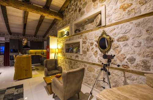 Islamlar Villa | The Ultimate Secluded Honeymoon Villa, Indoor and Outdoor Pool and Jacuzzi