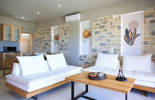 Kalamaki Villa | The ultimate luxury experience in a villa surrounded by nature and with sea view