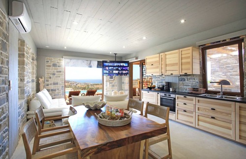 Kalamaki Villa | The ultimate luxury experience in a villa surrounded by nature and with sea view