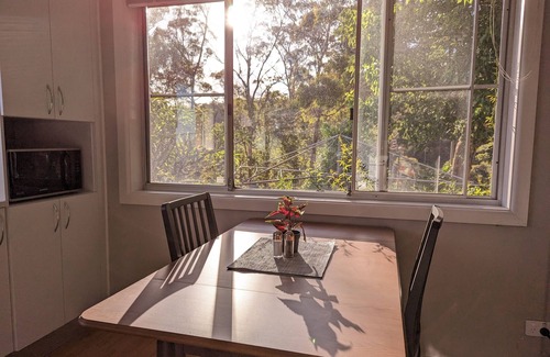 Lapstone House | The Ultimate Mountain View - Lunar Escape