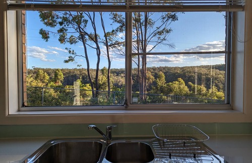 Lapstone House | The Ultimate Mountain View - Lunar Escape