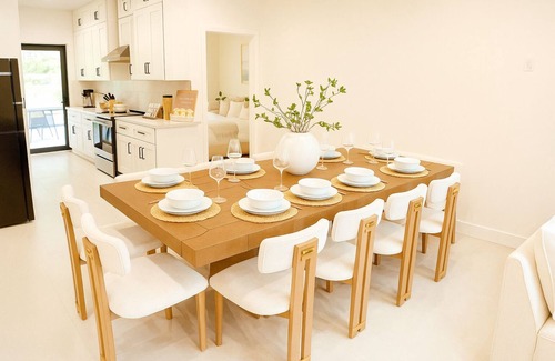 Riverview West House | The Ultimate OC Stay – NEW Stylish 6BR Home Perfect for Families & Groups!