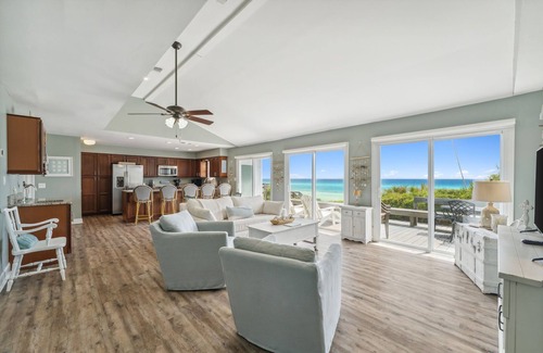 Seacrest House | The Ultimate Gulf Front Family Friendly Getaway | Gulf Views | Beachfront Patio