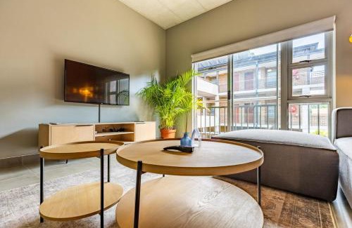 Menlo Park Apartment | The Urban Loft