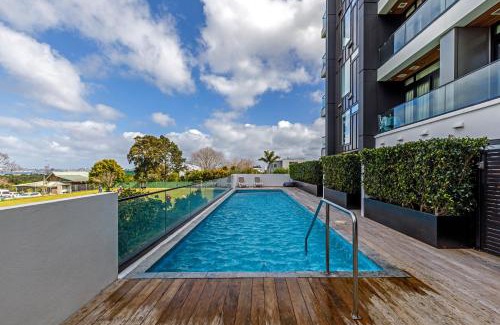 Takapuna House | The Urban Retreat - Takapuna Central Apartment