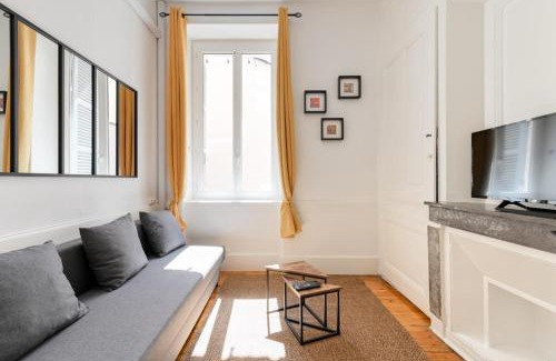 Gorge de Loup Apartment | The Valmy Retreat Peaceful & Private Terrace