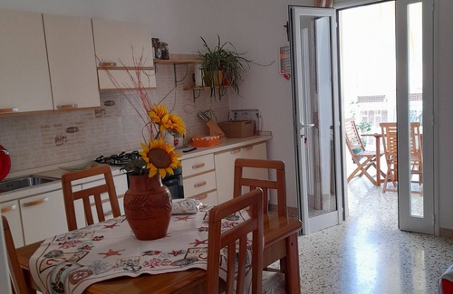 Lido Conchiglie Apartment | The veranda of the blue oars