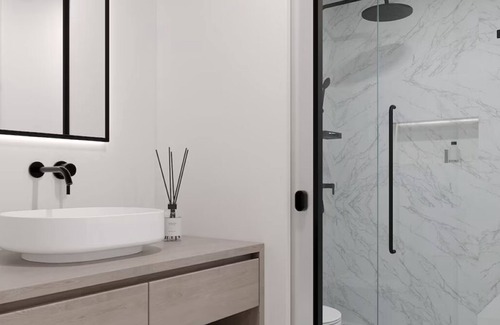 Kissimmee Hotel | The Vietta Hotel | King Room (King/Double) | Near Disney’s Top Attractions