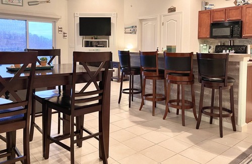 Lake Ozark Condo | The view at Monarch cove; 2mm- pools- hot tubs-elevators. Close to everything!