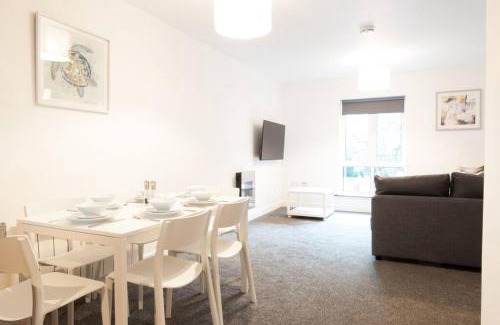Derby Apartment | The Vulcan - Newly Furnished with Parking