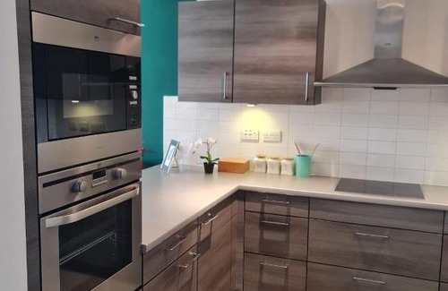 Muscat Apartment | The Walk Flat