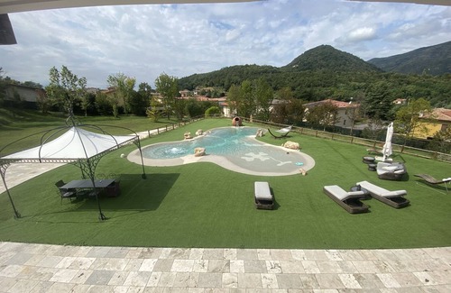 Gavardo Villa | The Wallace Temple