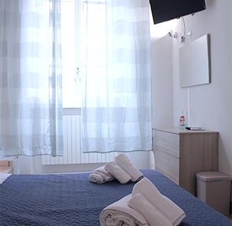 Lucca Historical Center Apartment | The Walls