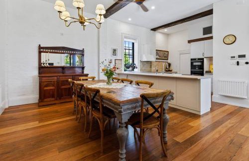 Central Mudgee House | The Warehouse Heritage Elegance in Central Mudgee