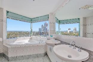 Main Beach Resort | The Waterford on Main Beach