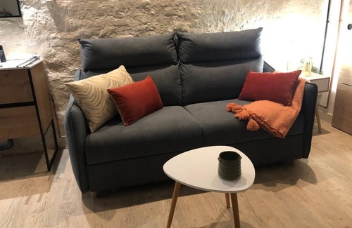 Bergicourt Bed & Breakfast | the watering hole room