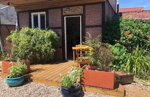 Bergicourt Bed & Breakfast | the watering hole room