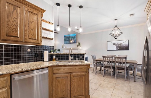 Canyon House | The West Nest 2 -Families, 2 Kings, Game Room