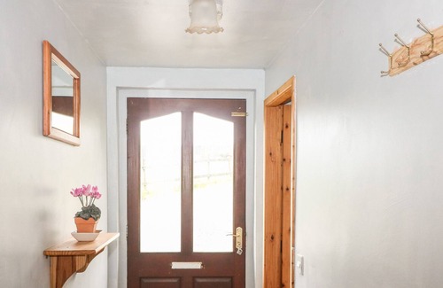 Skibbereen Cottage | THE WEST WING, with open fire in Ballydehob, County Cork