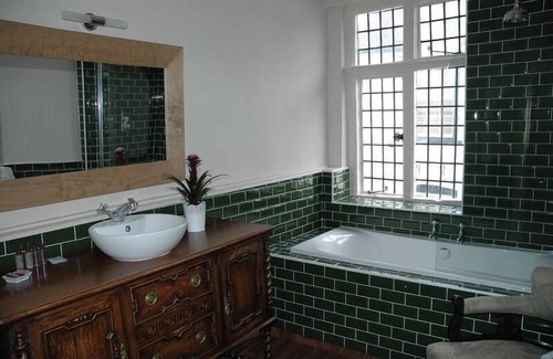 St Albans Hotel | The White Hart Hotel