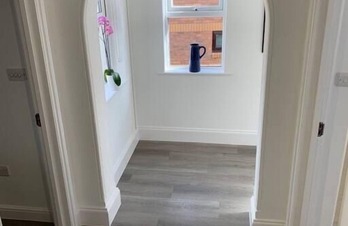 Reading Apartment | The White House by Select SA