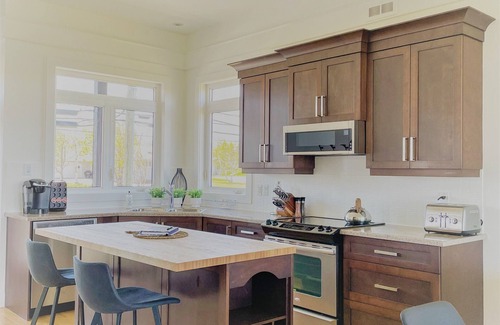 Caraquet House | The White House by the bay