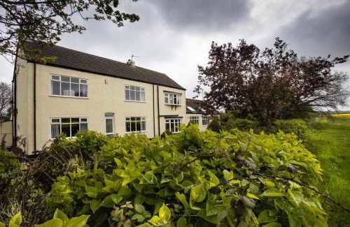Grimsby House | The Willows