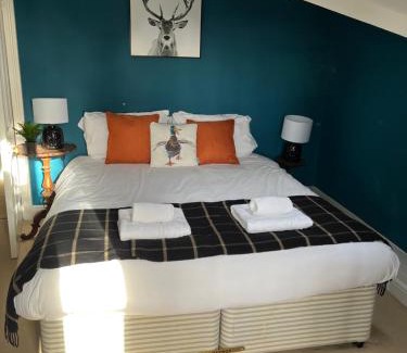 Tadcaster House | The Wing at Brook Hall nr York & Leeds - FREE hot tub