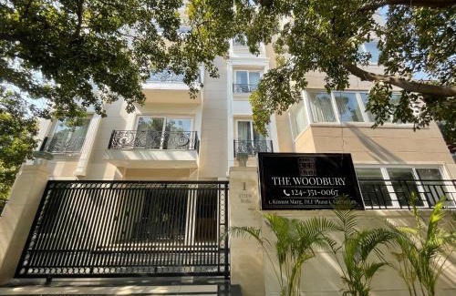 DLF City Hotel | The Woodbury