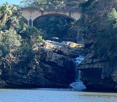 Uvongo Apartment | The Wooden Retreat