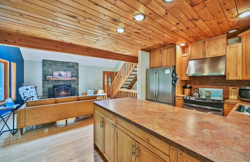 Lake Ariel House | The Woodhill Hideout - All Season Family Fun