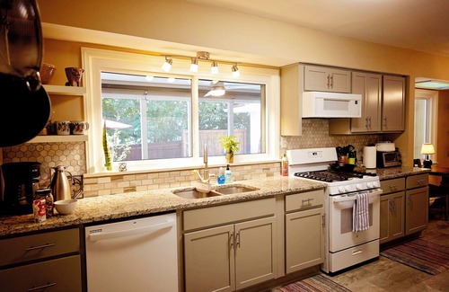 Berea House | The Woods Hot Tub Dog Friendly Near Town & Trails -opt. 3 bd/2 ba OR 2 bd/1 ba