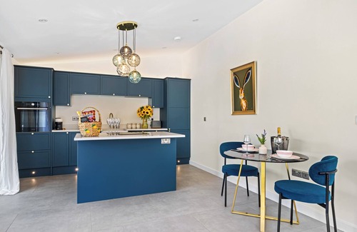 Abergavenny Villa | The Wren - Luxury Retreat