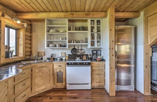 Placerville Cabin | The Writers Retreat: Style & Solitude